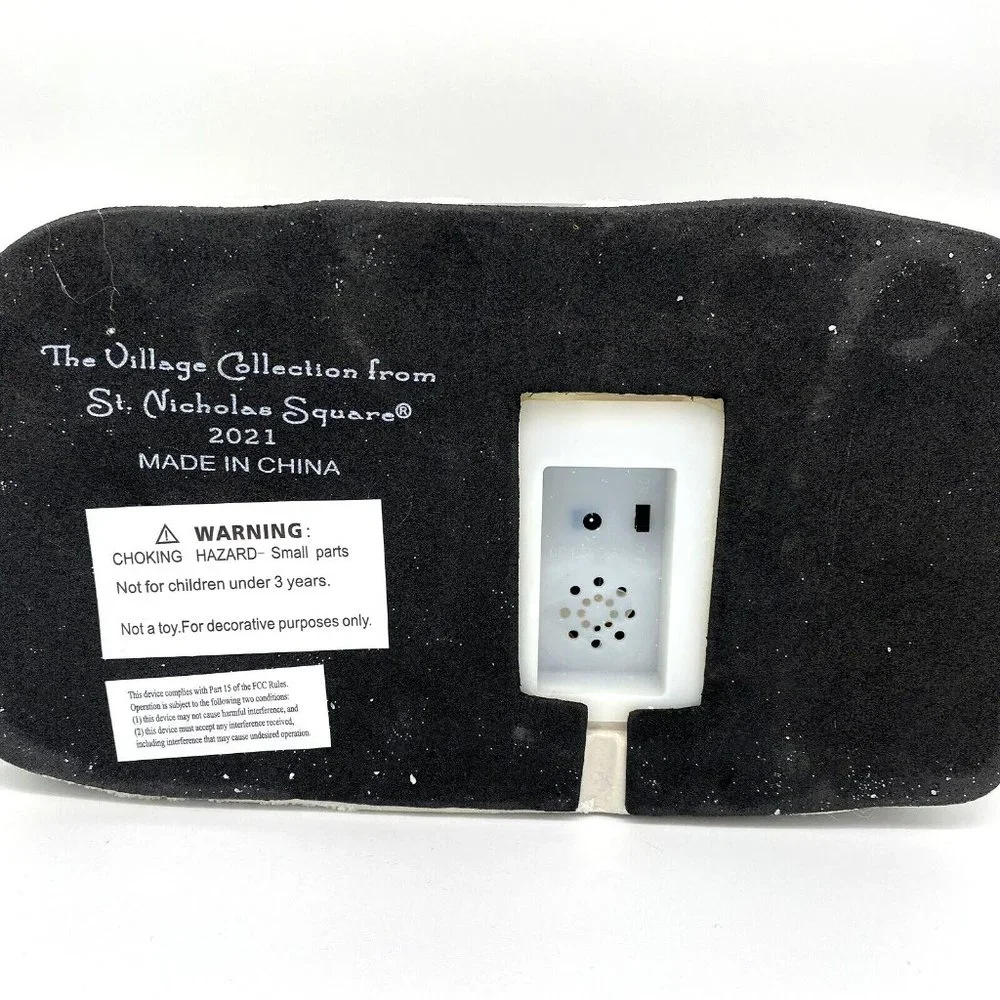 St. Nicholas Square Village - Reindeer Salon - Christmas House - Lights & Motion - Picture 12 of 12